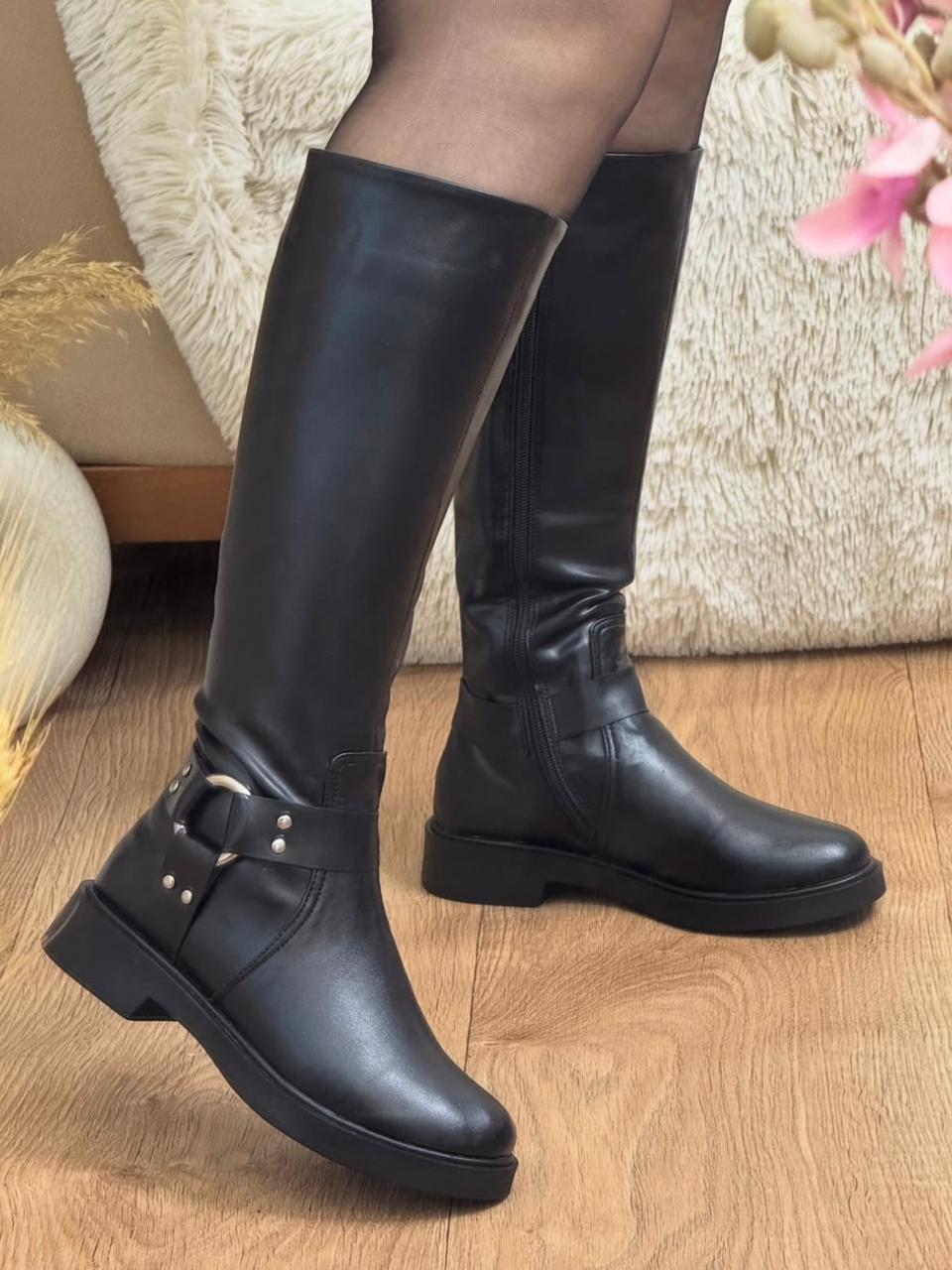 Bottes similicuir noir à motif