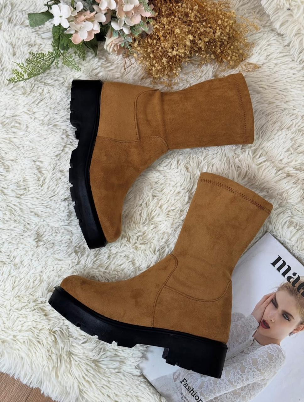 Bottines en daim caramel