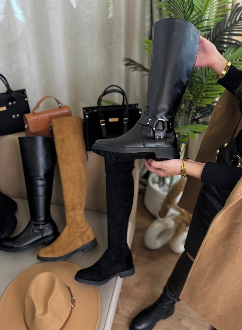 Bottes similicuir noir à motif